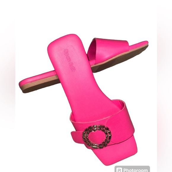 OPEN EDIT Women’s Pink Flat Slide Sandals With Silver Tone Buckle Size 7M - Picture 1 of 4